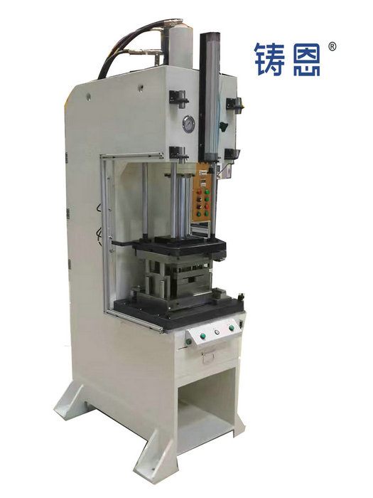 Electronic connector press fitting machine